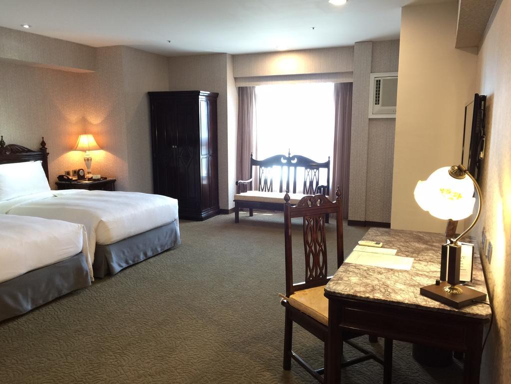 Royal Seasons Hotel Taichung‧Zhongkang Экстерьер фото